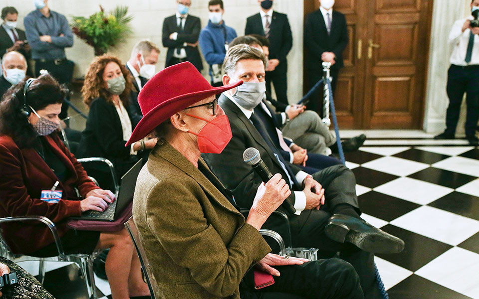 η-ιστορία-της-ι-μπέχελ-και-μιας-ερώτηση-561581608