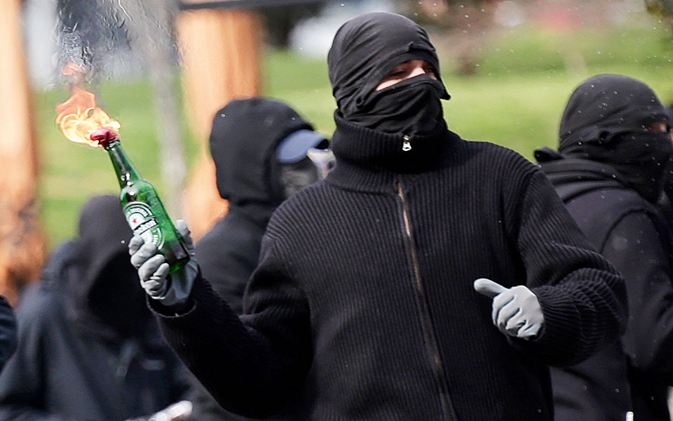 κακούργημα-η-κατοχή-μολότοφ-561581275