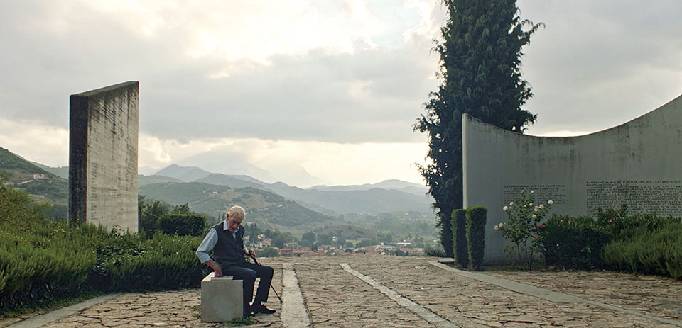 Ν. Δημητρόπουλος, σκηνοθέτης του «Καλάβρυτα 1943»: «Δεν υπάρχει 100% ιστορικά ακριβής ταινία»-1