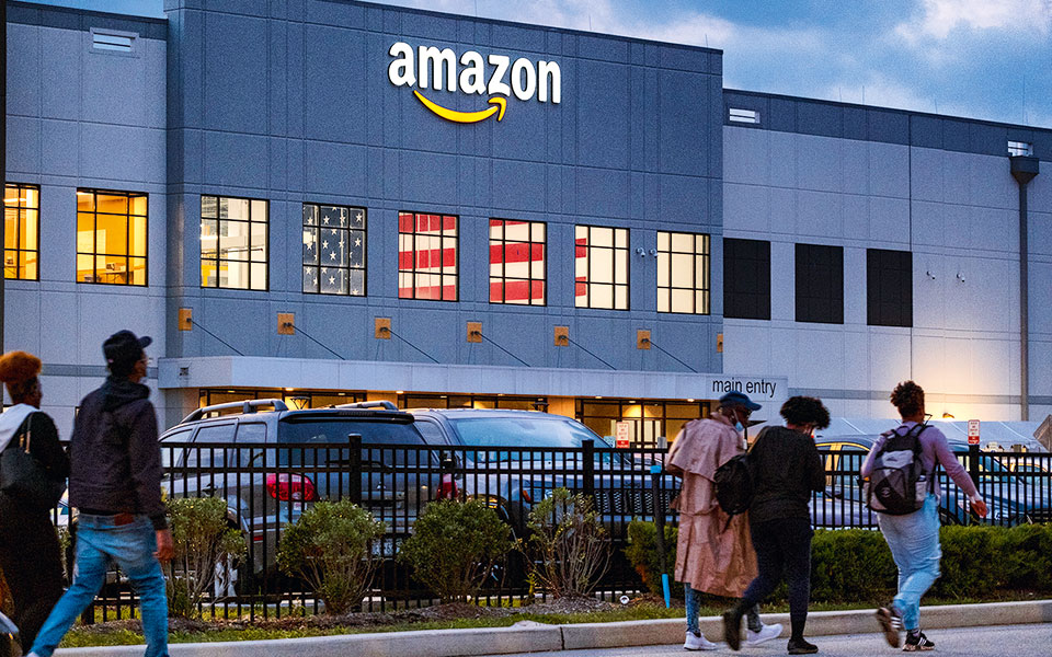 πόλεμος-μεταξύ-amazon-visa-για-τις-υψηλές-χρε-561591652