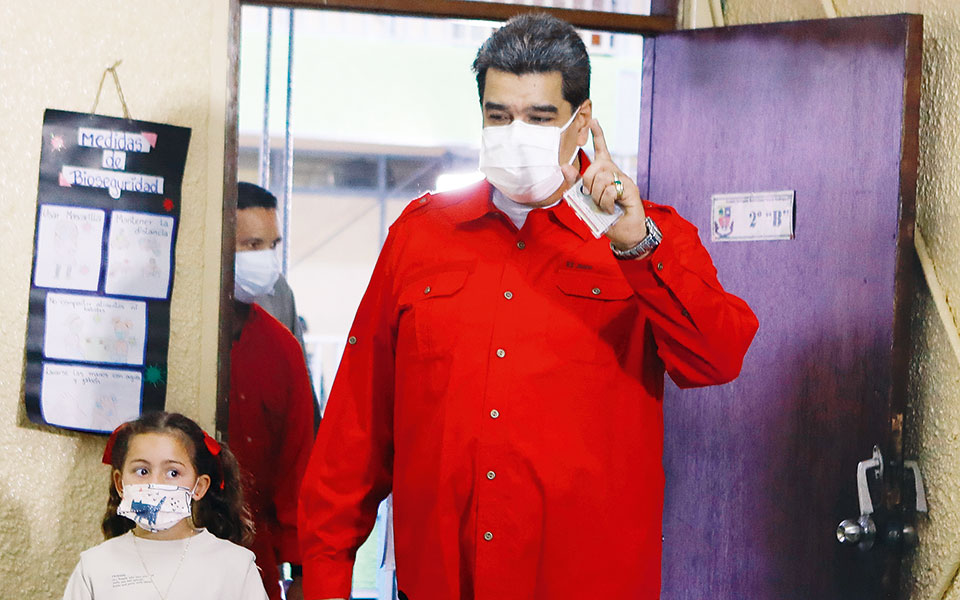 νίκη-του-κόμματος-μαδούρο-σε-εκλογές-σ-561600049