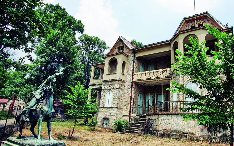 Διαβάστε στην Καθημερινή της Κυριακής-4