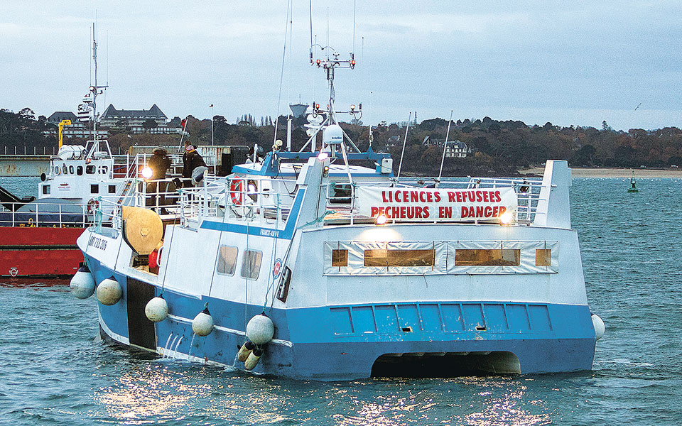 πόλεμος-αλιέων-στη-μάγχη-μακρόν-σ-561605944