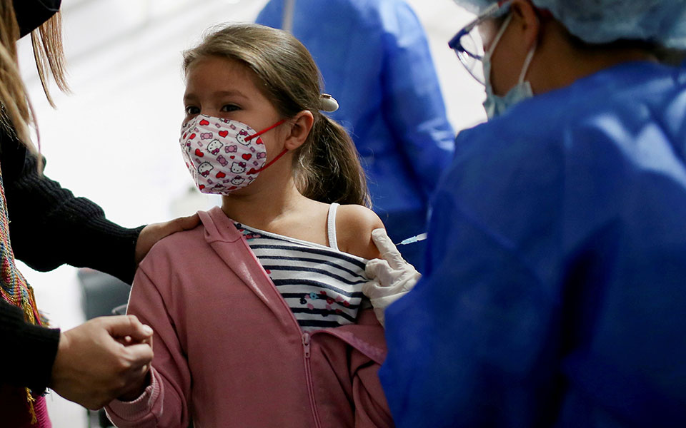 ανακούφιση-από-εμβολιασμό-των-παιδιώ-561603430