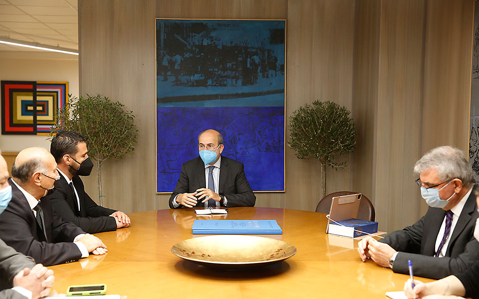 αμεσα-θα-δοθεί-λύση-για-τη-συνταξιοδότ-561588070