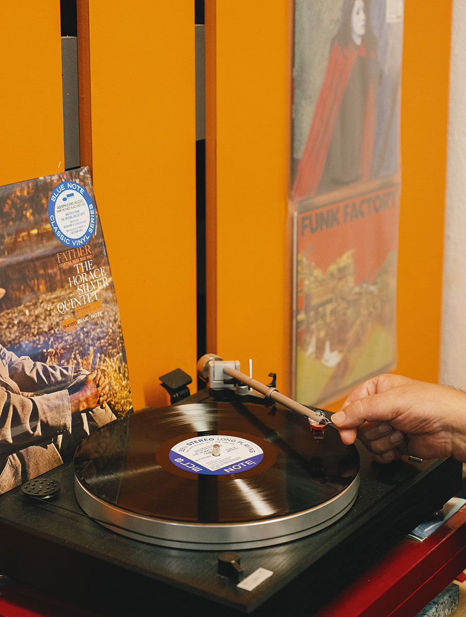 Δισκοβόλτες στο κέντρο της πόλης-3