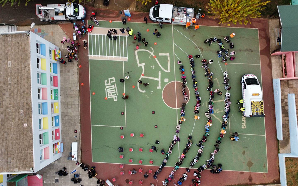 μια-διάβαση-για-τα-παιδιά-από-την-περιφ-561597712