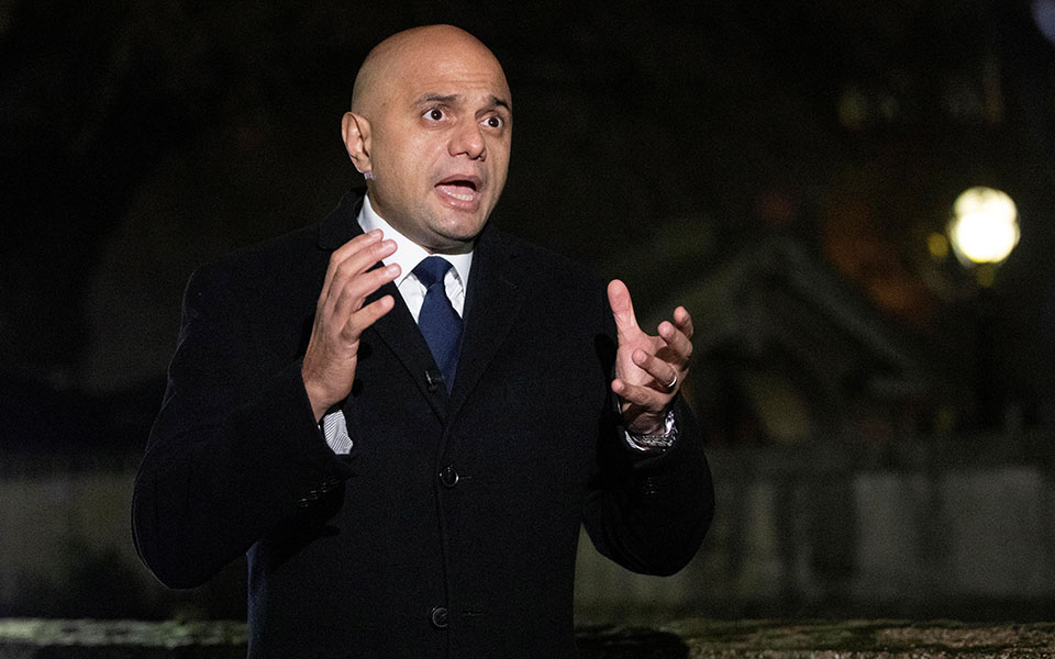 βρετανός-υπ-υγείας-έπεισε-on-camera-δημοσιογ-561608701