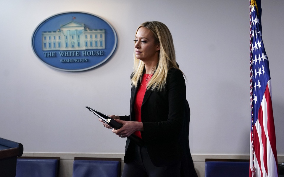 εισβολή-στο-καπιτώλιο-κι-η-τέως-εκπρόσ-561579730