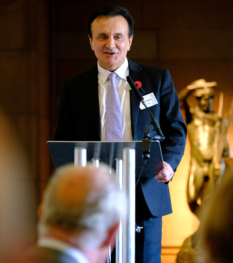 AstraZeneca: Η παγκόσμια διάκριση στη Γλασκώβη περνά και από την Ελλάδα-1