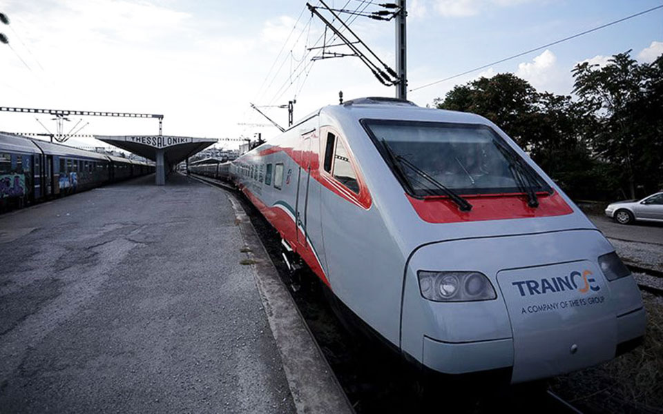 το-τρένο-θα-φτάσει-στα-πέντε-μεγάλα-λιμ-561601840