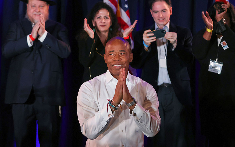 Έρικ Άνταμς: Ο δεύτερος Αφροαμερικανός που εκλέγεται δήμαρχος της Νέας Υόρκης-3