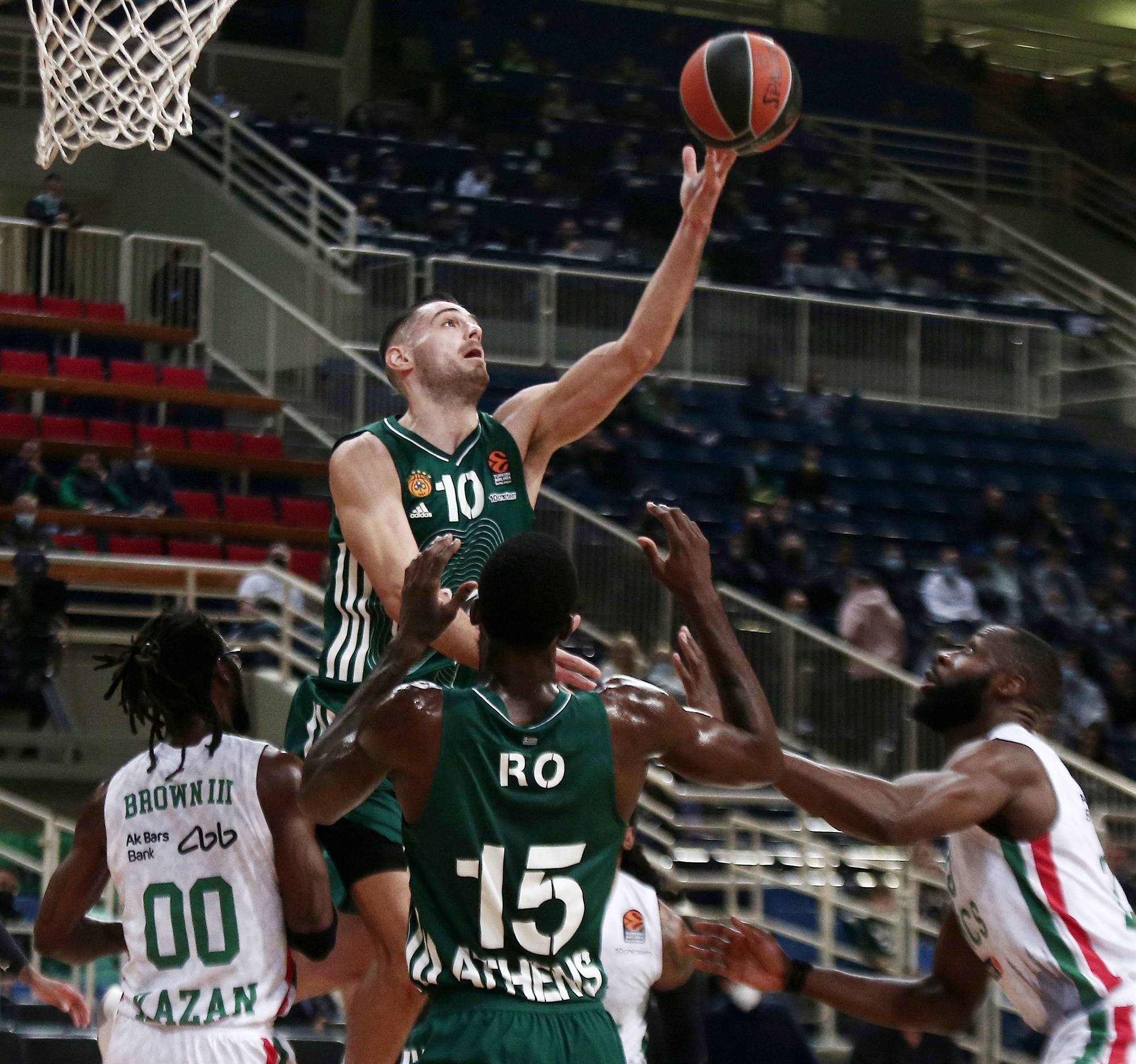 ευρωλίγκα-η-ούνικς-βύθισε-περισσότ-561582673