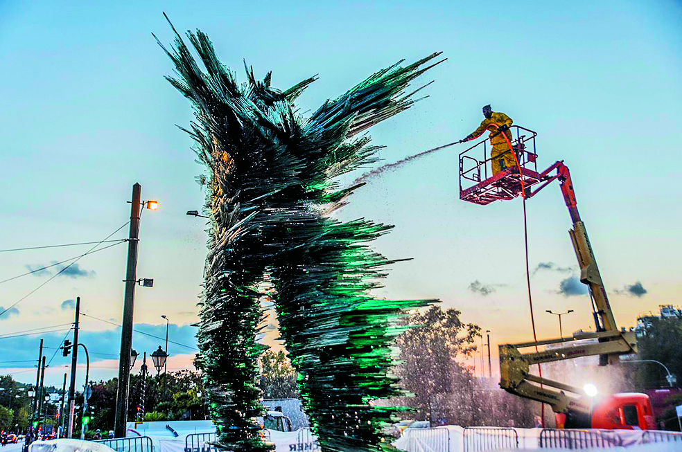 Λαμπίκο ο «Δρομέας» του Κώστα Βαρώτσου, που είχε να καθαριστεί επτά χρόνια-3