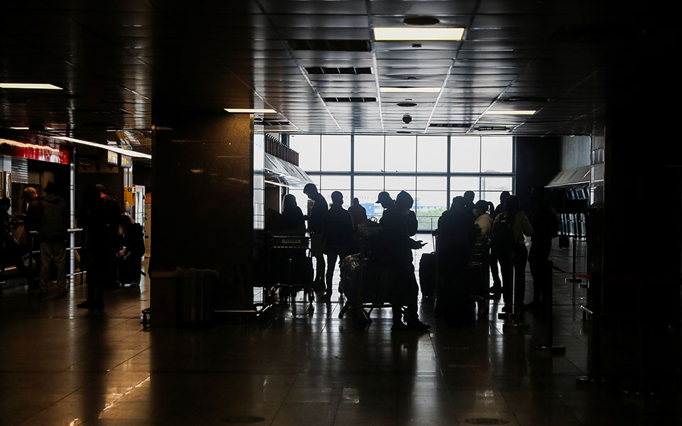 μετάλλαξη-όμικρον-δανία-θετικοί-δύ-561606796