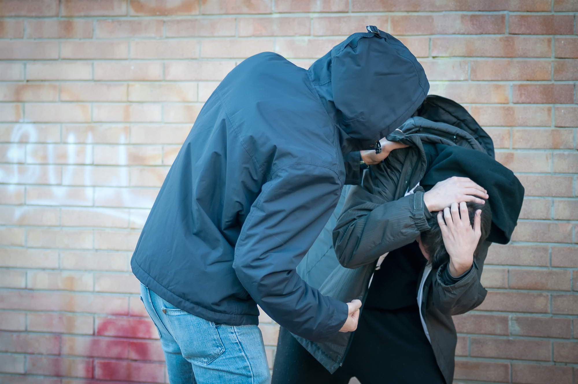 συμμορίες-εκτός-ελέγχου-στα-σχολεία-561595135