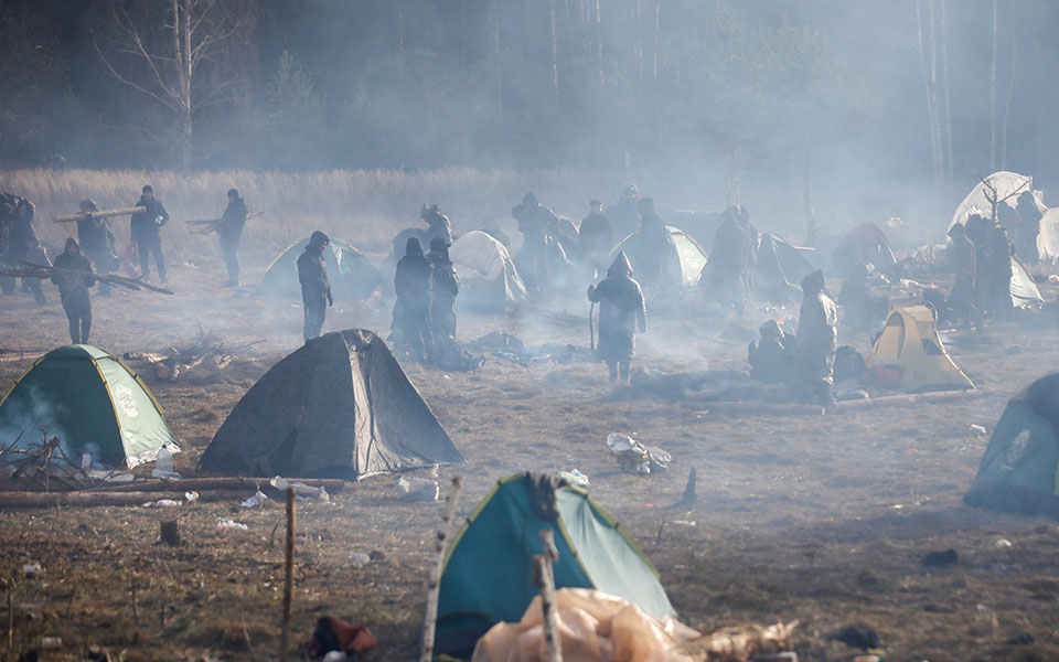 λευκορωσία-ζητεί-από-ε-ε-να-υποδεχθεί-2-000-561592144
