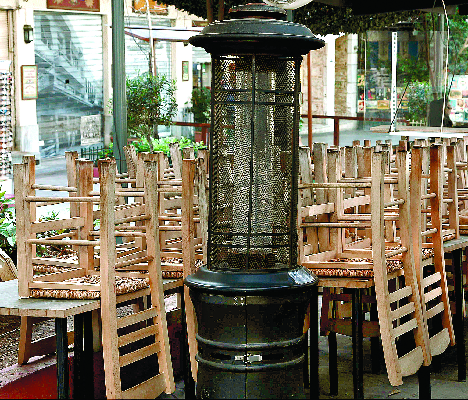 εστίαση-to-καλοκαίρι-έφυγε-τα-λουκέτα-561567199