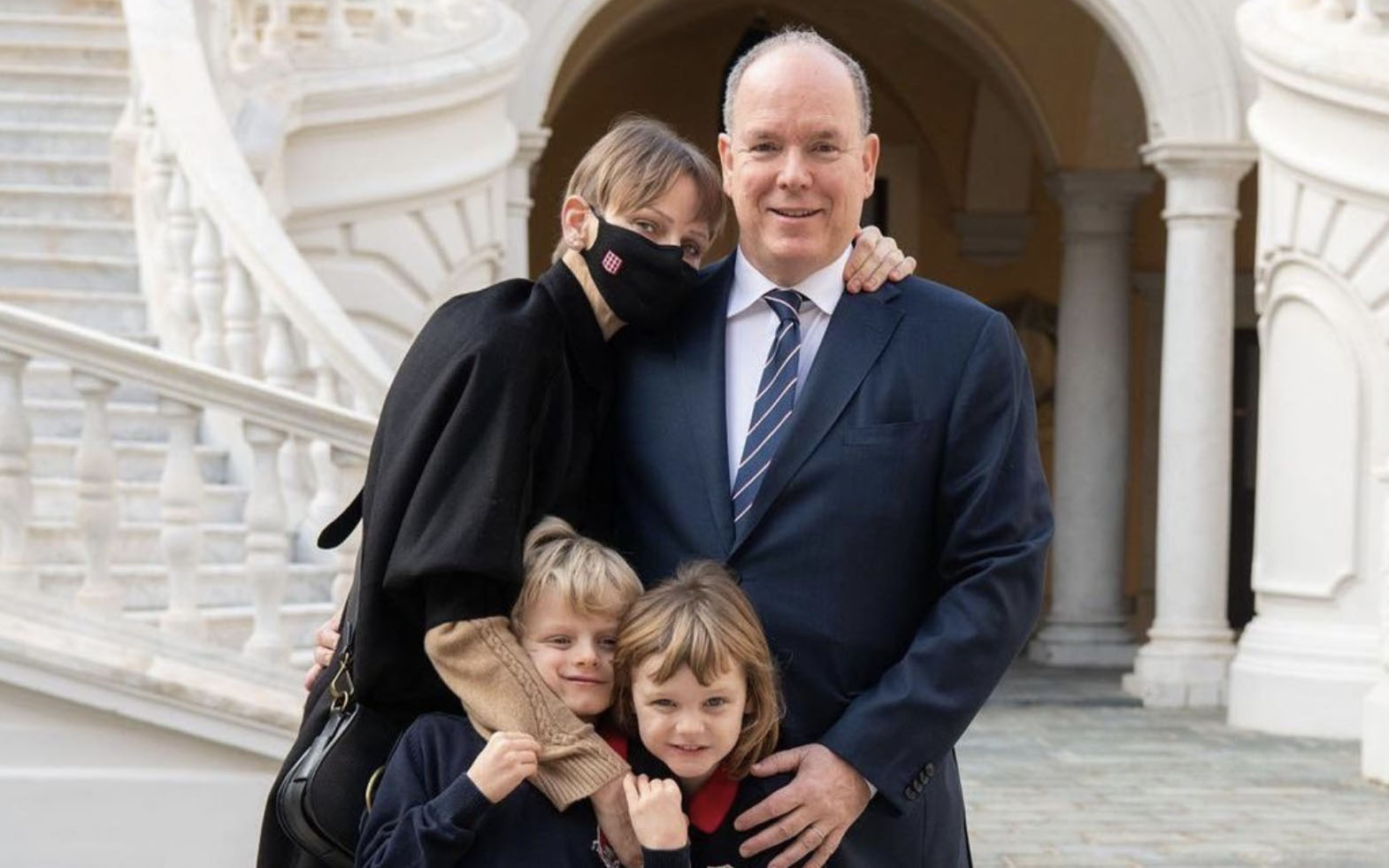 η-πριγκίπισσα-σαρλίν-επέστρεψε-στο-μο-561578161