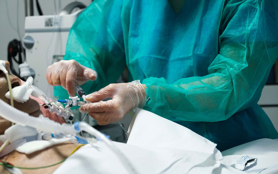 Κορωνοϊός: 6.565 νέα κρούσματα, 78 θάνατοι, 621 διασωληνωμένοι-1