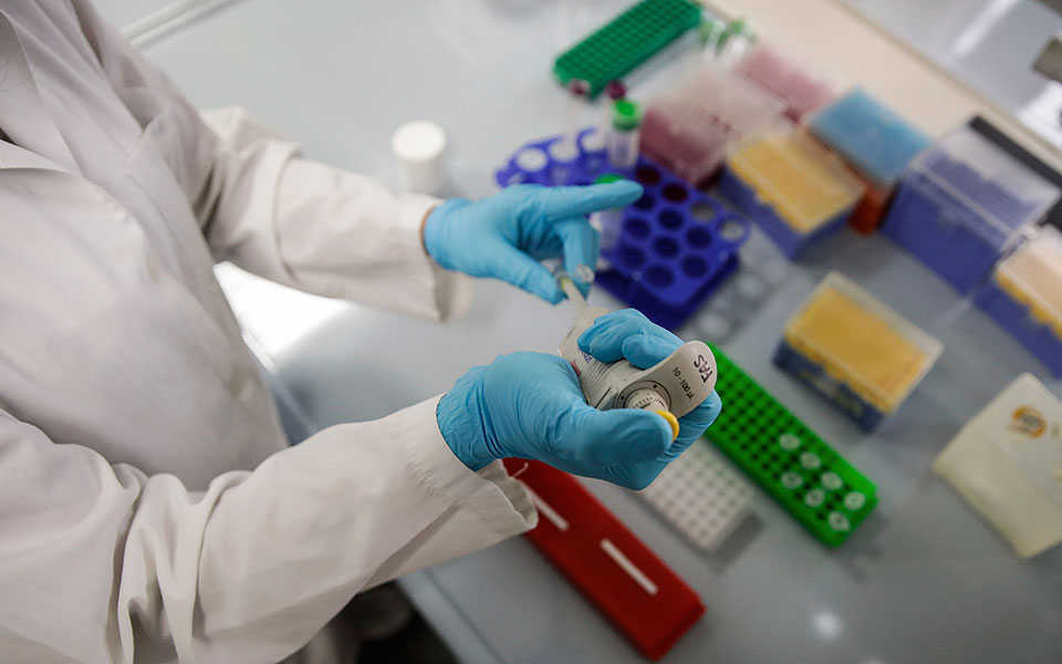 κορωνοϊός-ema-προ-των-πυλών-η-έγκριση-δ-561578632