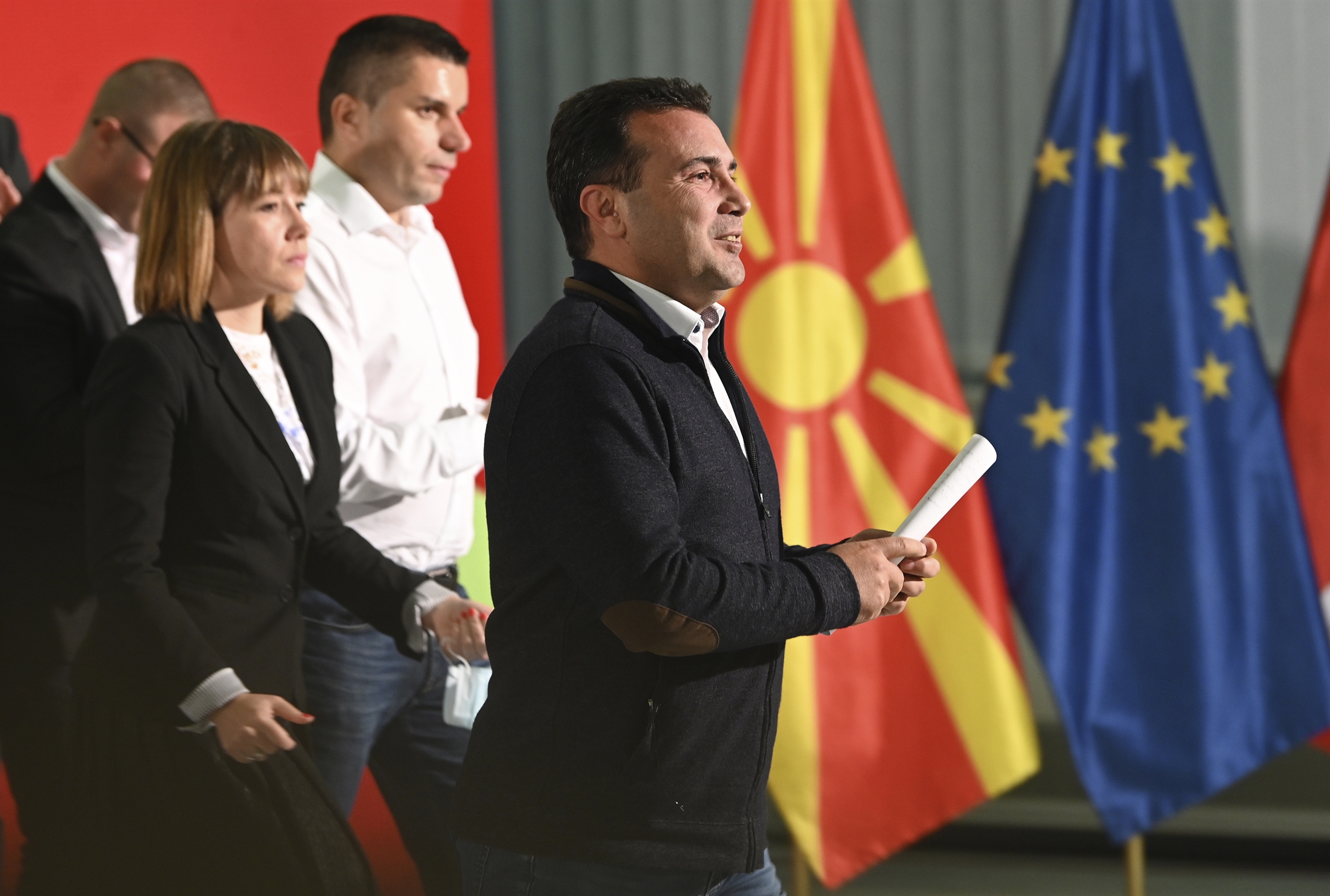 στη-χείρα-βοηθείας-της-ε-ε-ελπίζει-ο-561584560