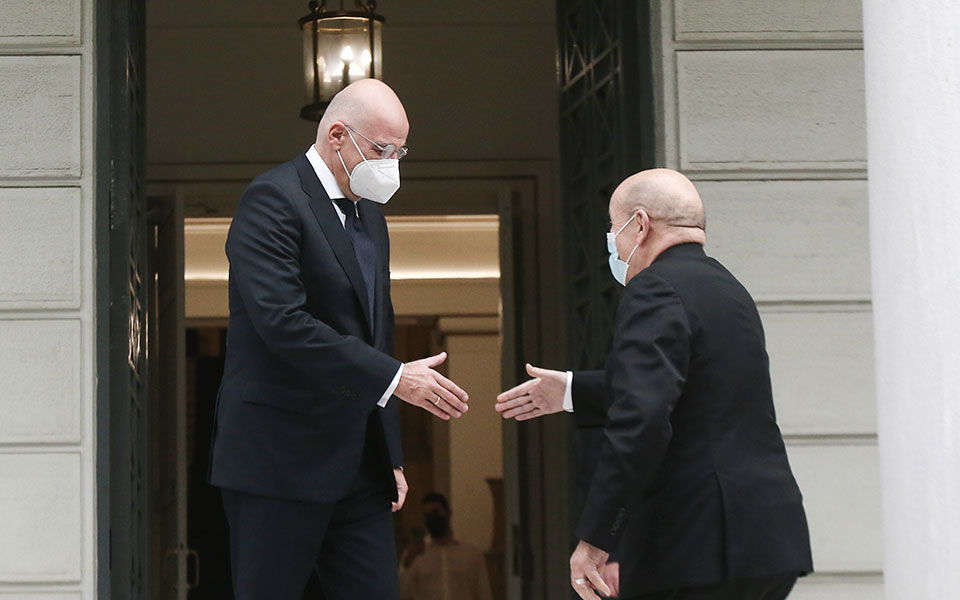 Σε εγκάρδιο κλίμα η συνάντηση Δένδια, Λε Ντριάν – Πού θα εστιάσουν οι συζητήσεις-2