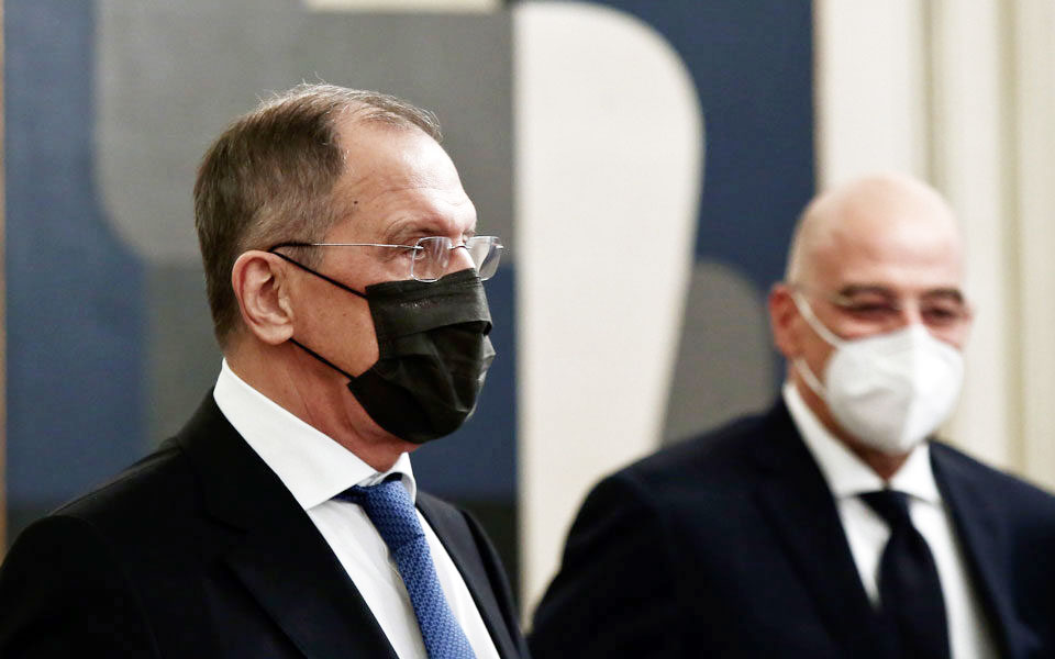 θεωρείο-τα-παράπονα-του-λαβρόφ-στον-δέ-561591910