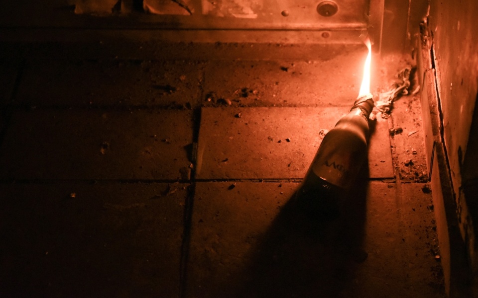 πειραιάς-δύο-συλλήψεις-για-την-επίθεσ-561586237