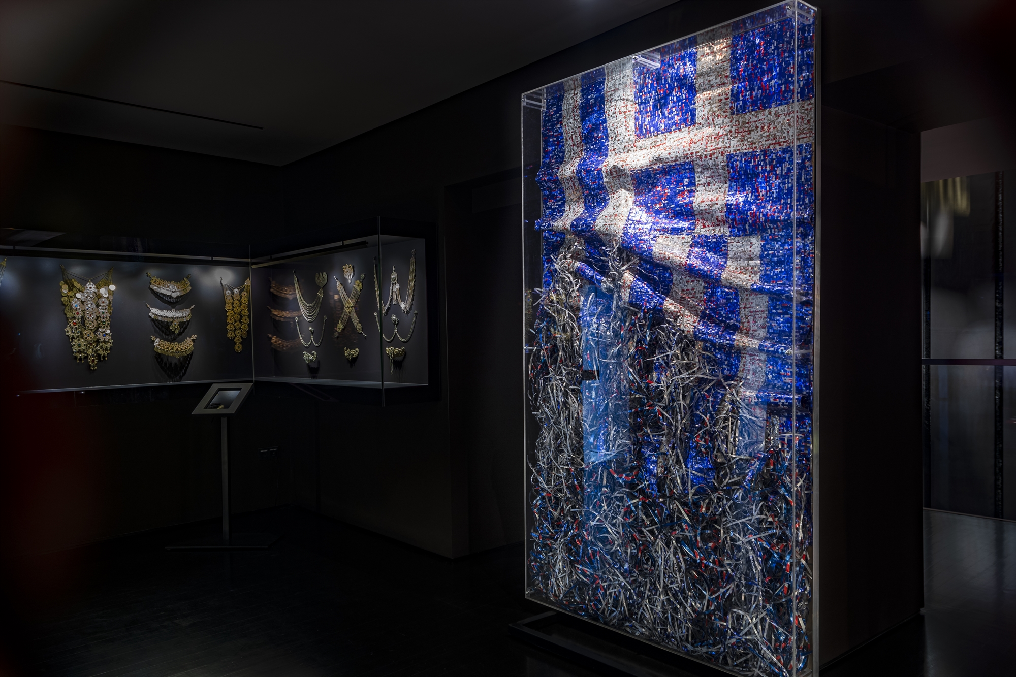 Ήρωες από μέταλλο, με ψυχή-1