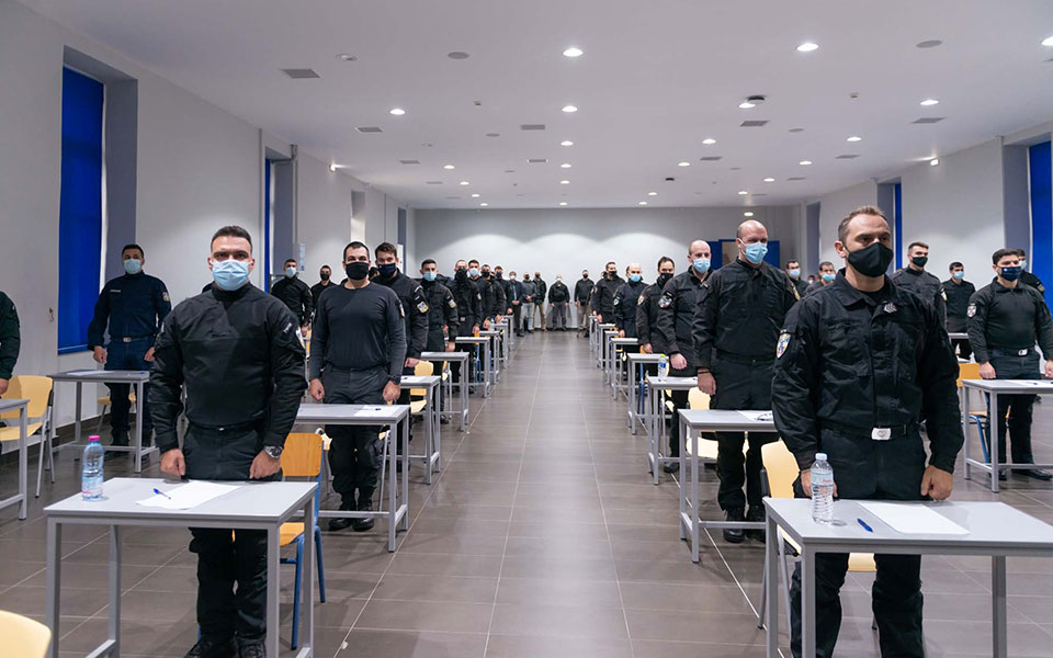 θεοδωρικάκος-μια-αστυνομία-φιλική-στ-561607414