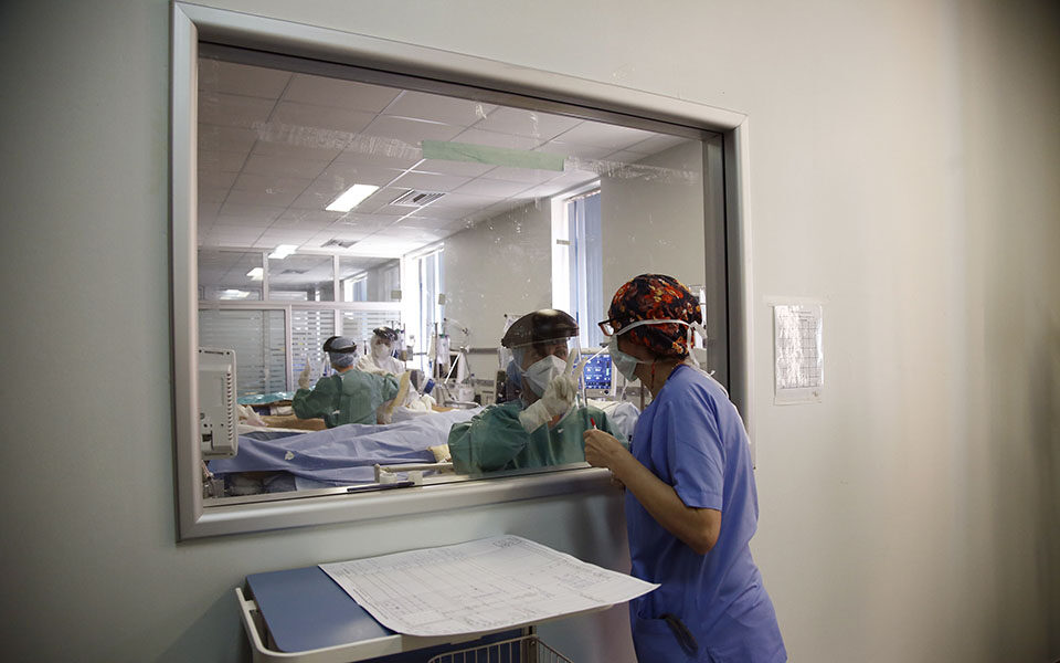 η-επίμονη-και-σκληρή-μάχη-της-πανδημία-561569335