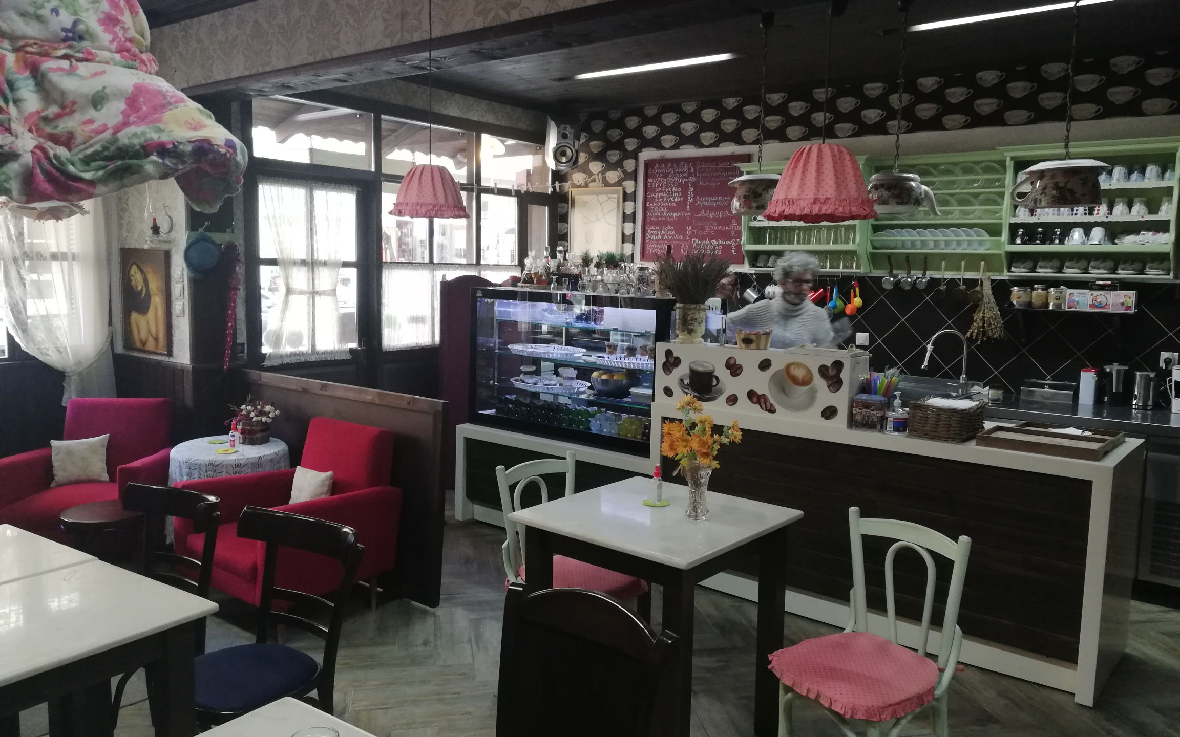 Ένα καφενείο μόνο για γυναίκες στη Φλώρινα-1