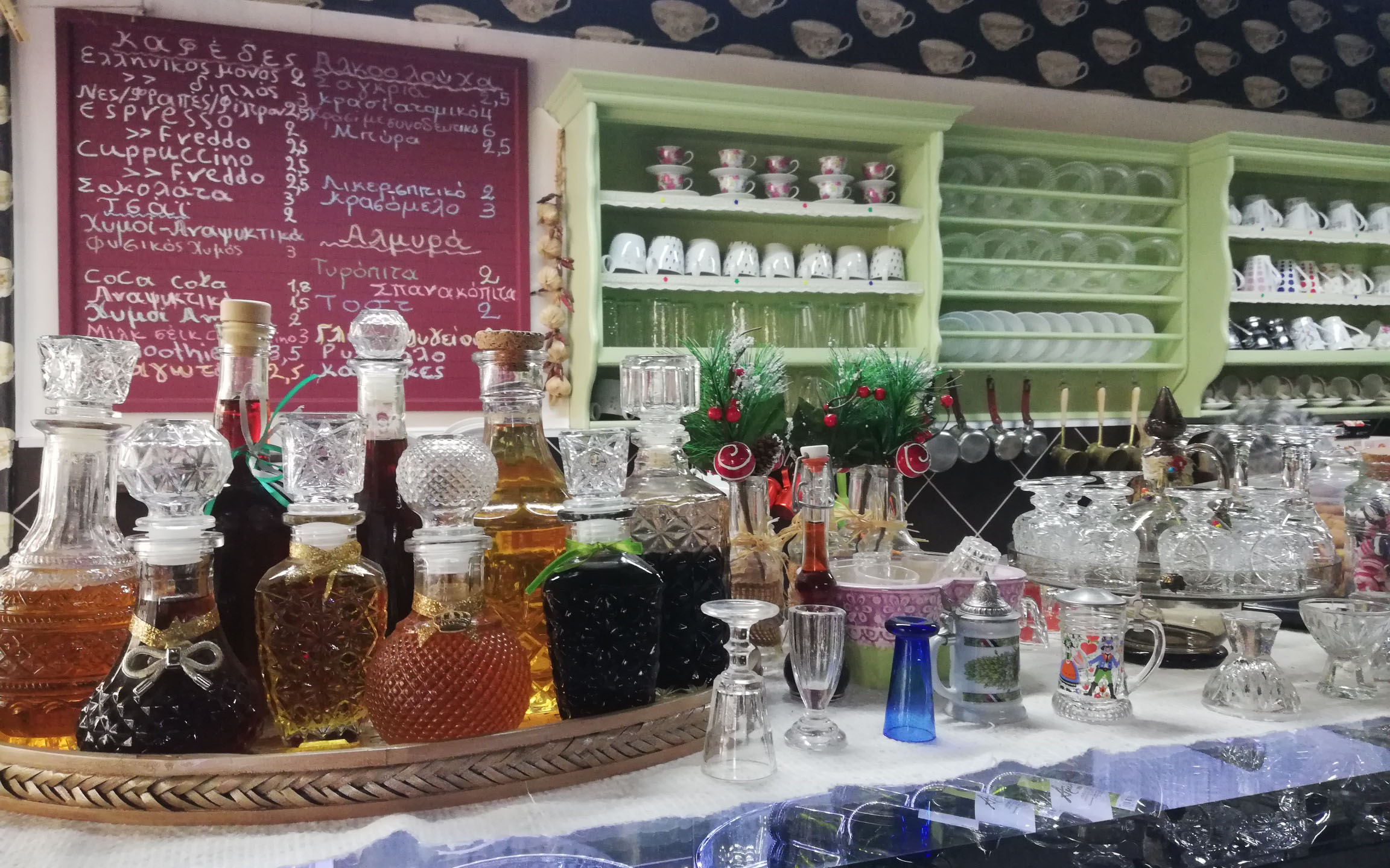 Ένα καφενείο μόνο για γυναίκες στη Φλώρινα-3