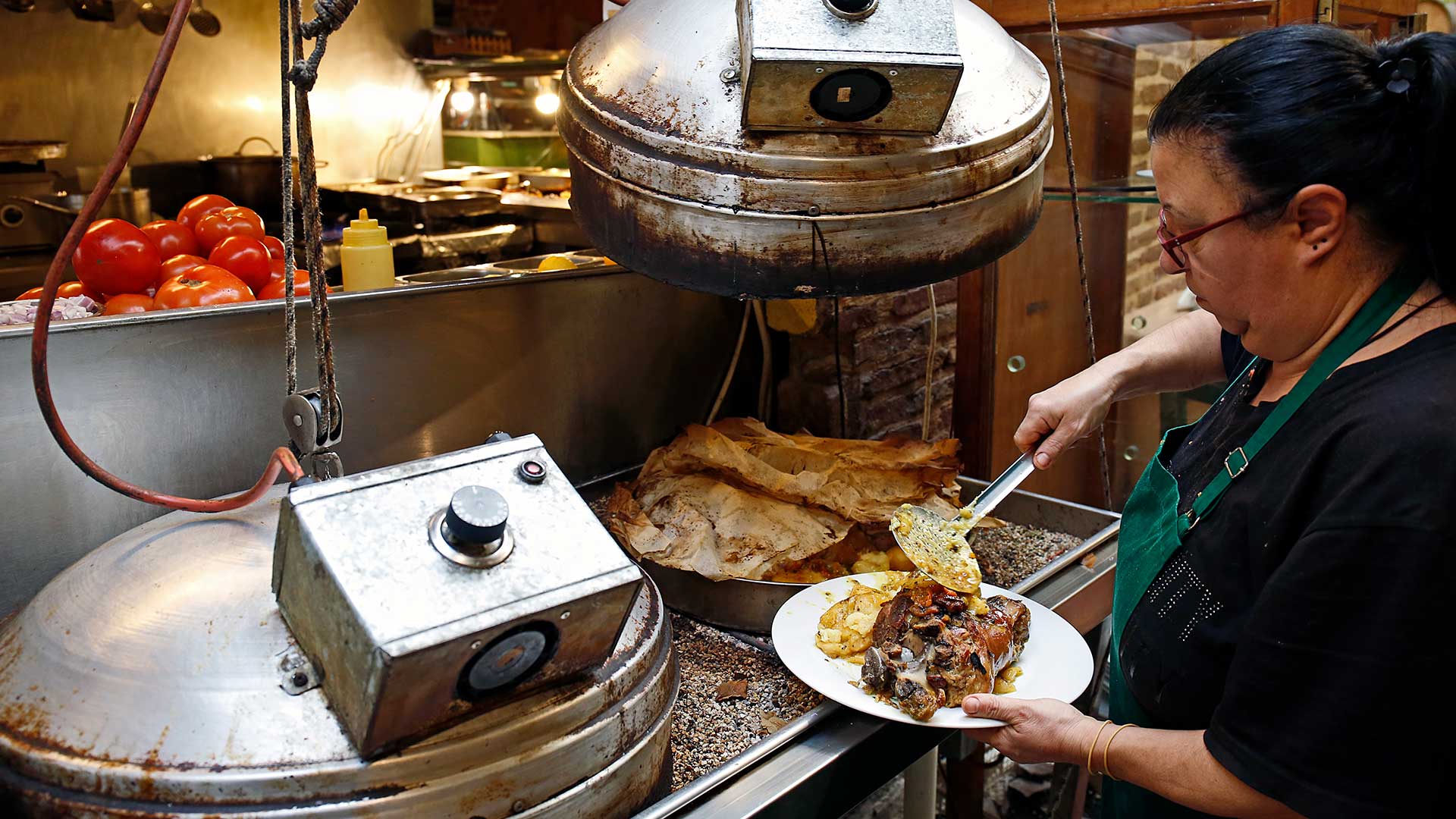 τρεις-αθηναϊκές-ταβέρνες-με-ιστορία-561572968