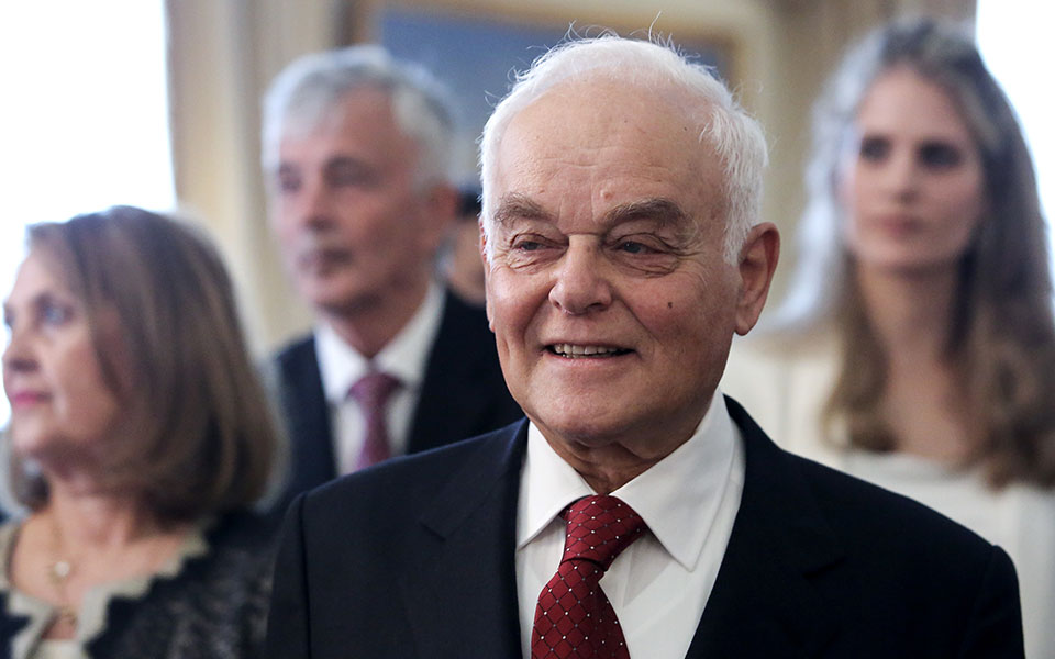 μανιτάκης-συνταγματικός-ο-υποχρεωτι-561609244