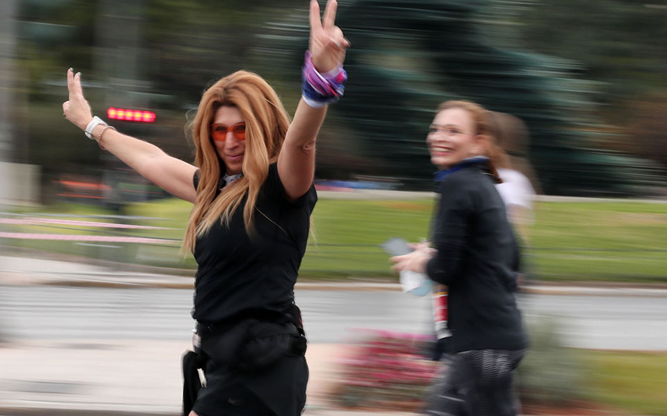 38ος Αυθεντικός Μαραθώνιος: Καρέ-καρέ η χαρά της συμμετοχής-21