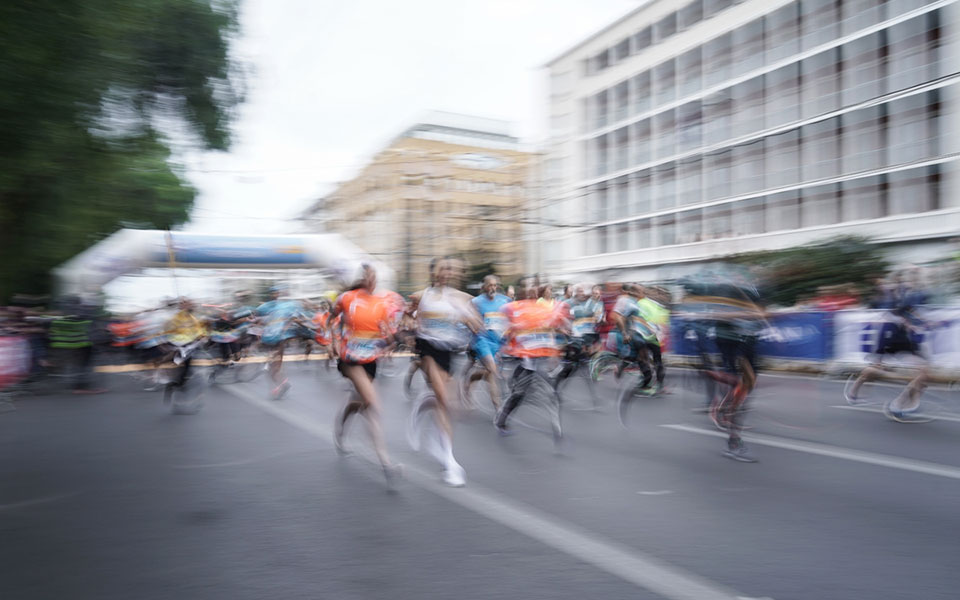 38ος Αυθεντικός Μαραθώνιος: Καρέ-καρέ η χαρά της συμμετοχής-2