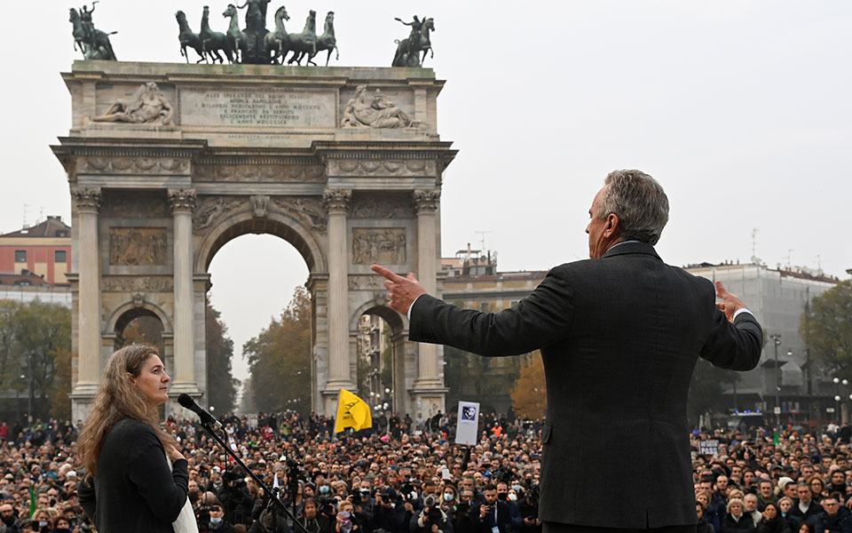 ιταλία-παρά-τις-απαγορεύσεις-αντιεμβ-561586105