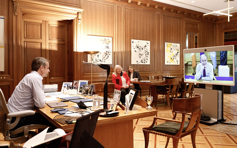 Μπαράζ επαφών Μητσοτάκη ενόψει της συνάντησης με τον Μπόρις Τζόνσον-1