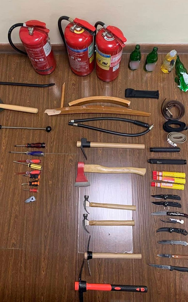 Μαρούσι: Με σφυριά, τσεκούρια και αξίνες οι οπαδοί που συνελήφθησαν-1