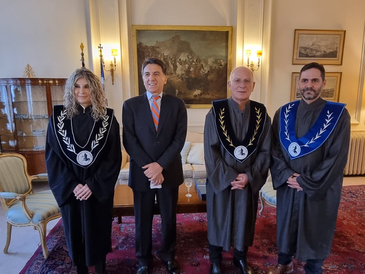 Κεν Λόουτς: Τα Γλυπτά του Παρθενώνα είναι κλεμμένα, πρέπει να επιστρέψουν στην Ελλάδα-2