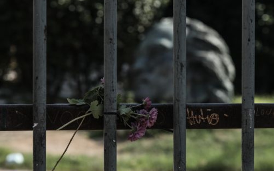 οι-νεκροί-του-πολυτεχνείου-561583579