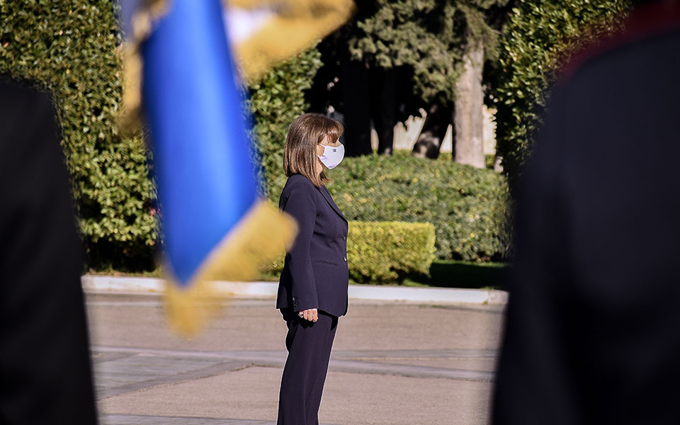 Σακελλαροπούλου: Με αισθήματα ευγνωμοσύνης γιορτάζουμε την ημέρα των Ενόπλων Δυνάμεων-2