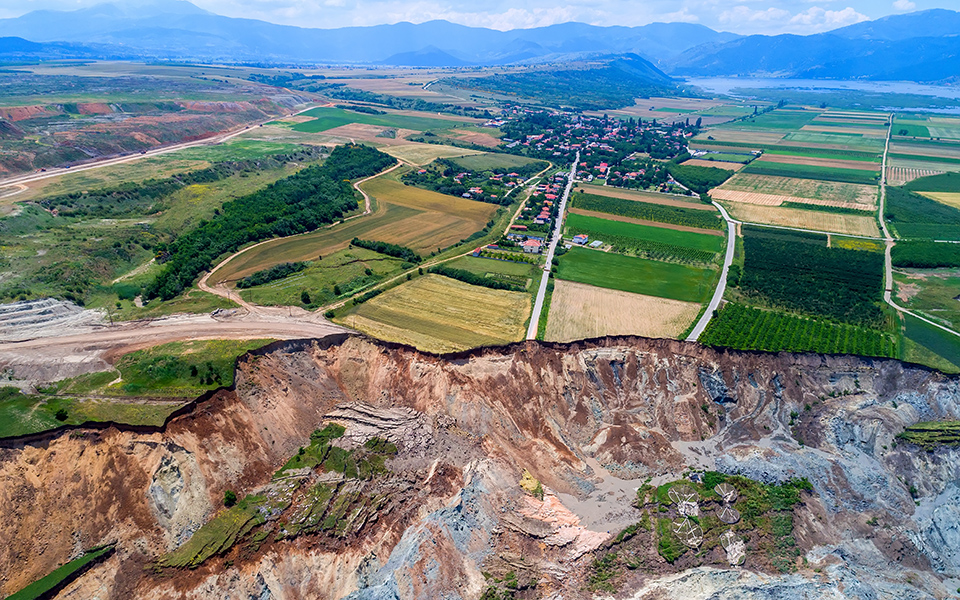 ορυκτά-καύσιμα-και-πάλι-αλλά-με-πράσιν-561585871