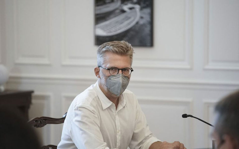 συριζα-κατά-σκέρτσου-για-τους-ανεμβολ-561596164