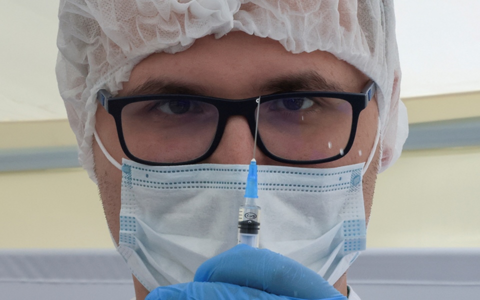 ρωσία-το-εμβόλιο-sputnik-light-παράγει-ισχυρό-επί-561577078