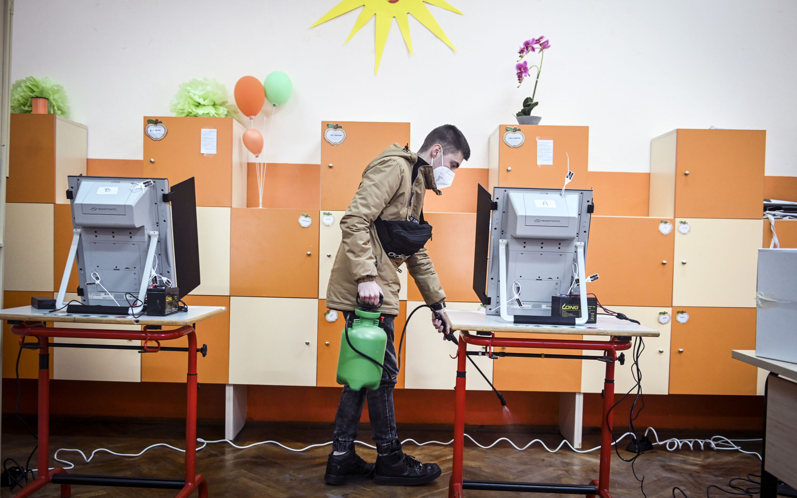 βουλγαρία-στις-κάλπες-οι-πολίτες-εν-μέ-561586204