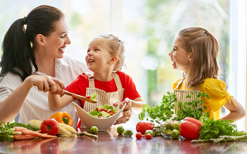 οδηγήστε-τα-παιδιά-σας-να-κάνουν-υγιει-561649447