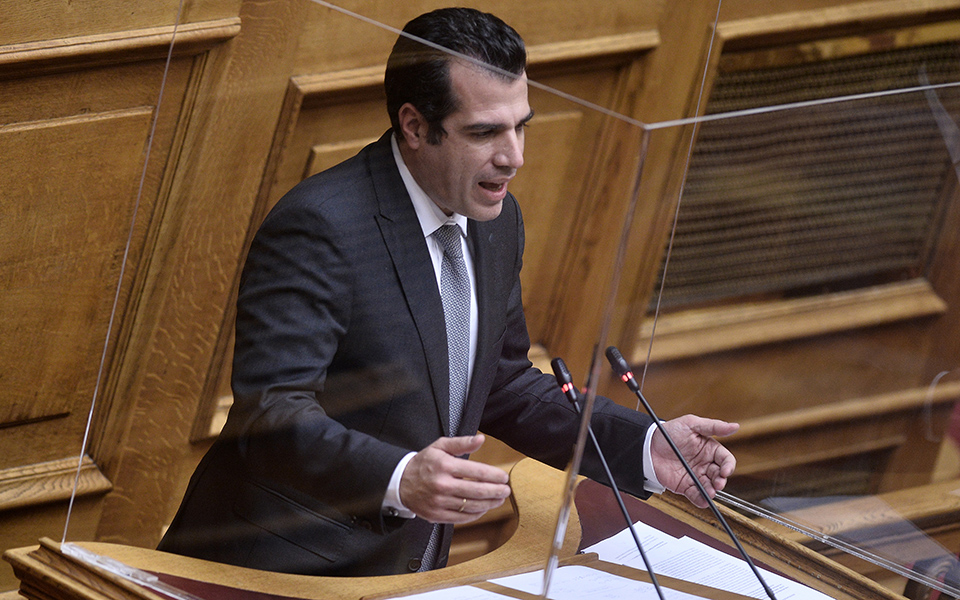 πλεύρης-σε-πολάκη-στη-χορήγηση-μονοκλ-561645439